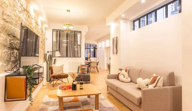 ParisConciergerie - Duplex for 12 with Cinema, 4BR