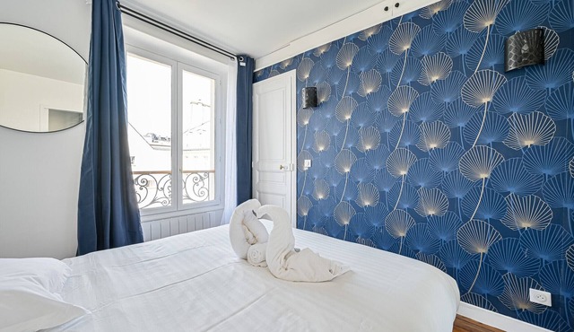 Parisian Flat at Square Du Temple - N192