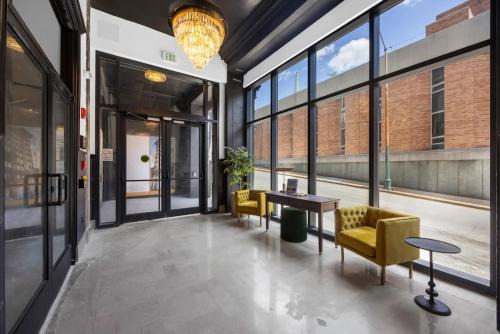 Park Hotel Studio Suite 403