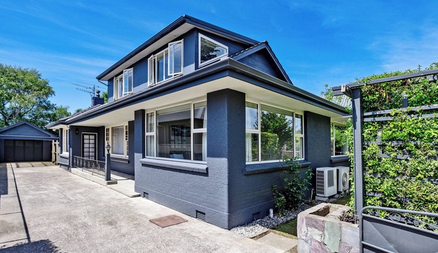 Park View - Spacious inner City Home - 4 bedrooms