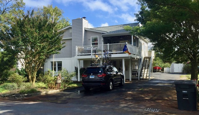 Parklike Setting With Bay View Steps From Lewes Beach