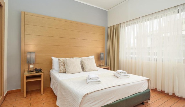 Parnon Hotel
