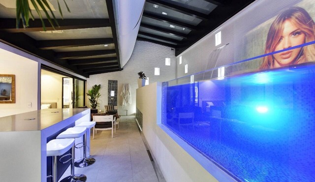 Parque Lleras Luxury 3 br apartment with private pool and jacuzzi