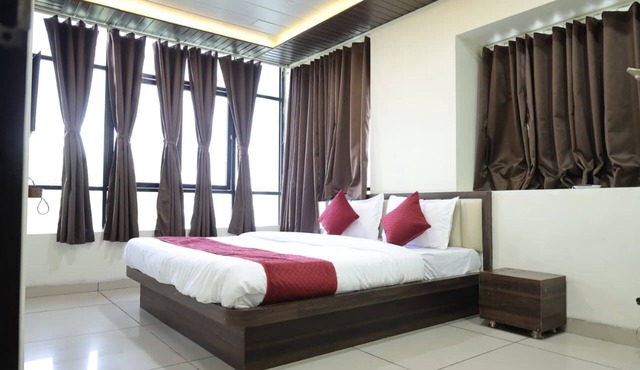 Parth Paradise Hotel