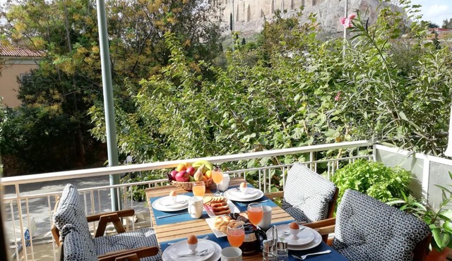 Parthenon View Apt