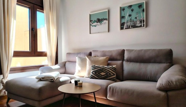 Paseo de Almería Suites en pleno centro de Almería, 2 Hab