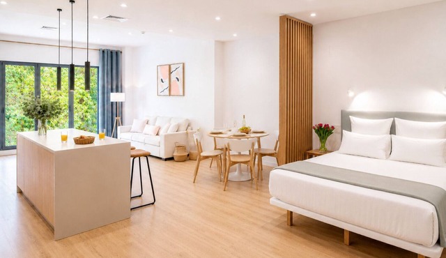Paseo Suites Hotel