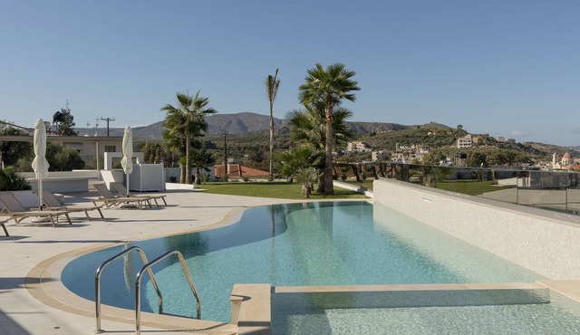 Pasiphae Luxe Apt with Private Pool, Seaview at Amphimatrion