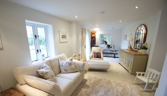 Pass the Keys | Spacious modern house East of Exeter