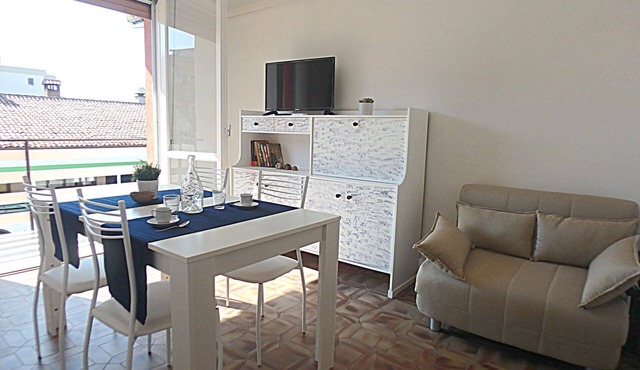 Pasubio 1 - Three-room apartment with air conditioning near the sea.