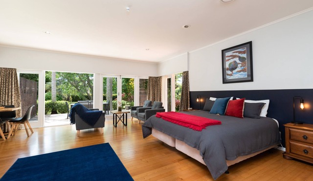 Pateke Lodge