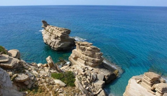 Paterakis Studio's Triopetra