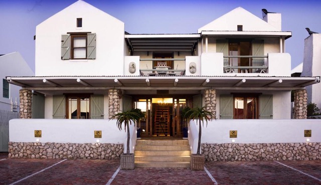 Paternoster Manor