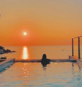 Paul Mare Pool Villa
