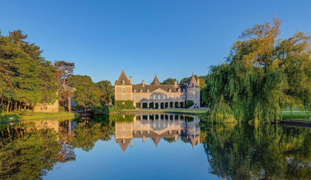 Pavillon Normandie - Five Bedroom Castle, Sleeps 10