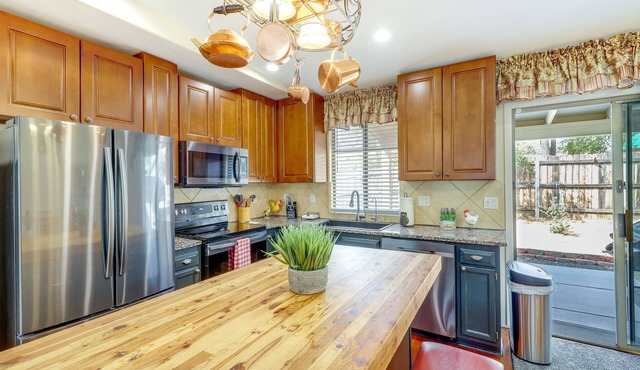 Payson Home w/Yard, Fire Pit: 2 Mi to Downtown!