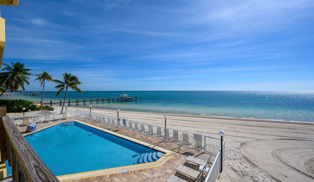 PC arrive any day, beach, Pool, WD, Kitchen, Hot Tub Marina WiFi, boat dock