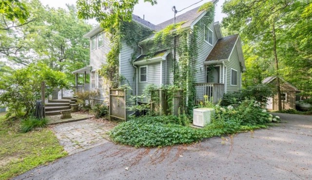 Peace and Tranquility at Luxury Frontenac Lake House