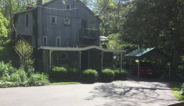 Peace Barn in the heart of the CT River Valley