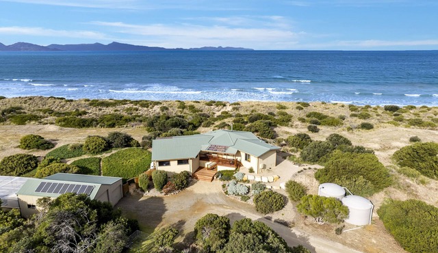 Peace & Plenty - beachfront hideaway with an indoor heated pool