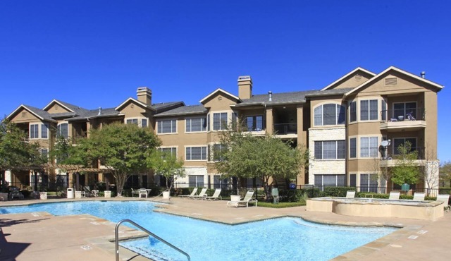 Peaceful 1BR King Suite | Pool, Parking + Gym B