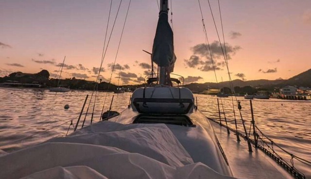 Peaceful 2-Bedroom Boat in Charming Christiansted Harbor for Your Island Getaway