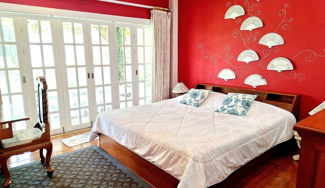 Peaceful 3-bedroom villa with AC in charming Chang Wat Chiang Mai