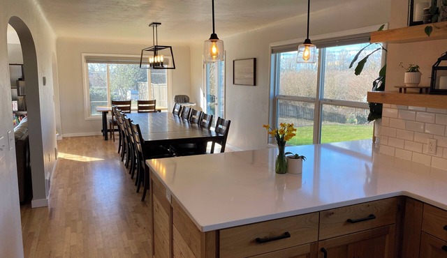 Peaceful 4 Bedroom, 2.5 Bath - Close to Campus + Autzen