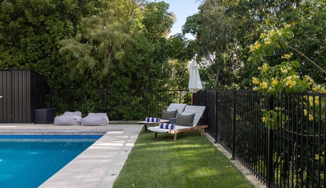 Peaceful 4BR Getaway Large Heated Pool