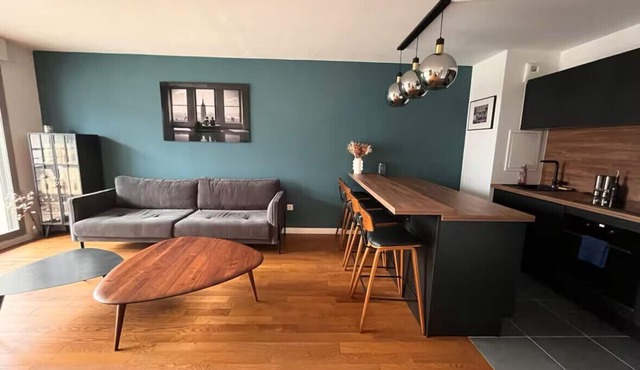 Peaceful accommodation in Clamart, near Paris.
