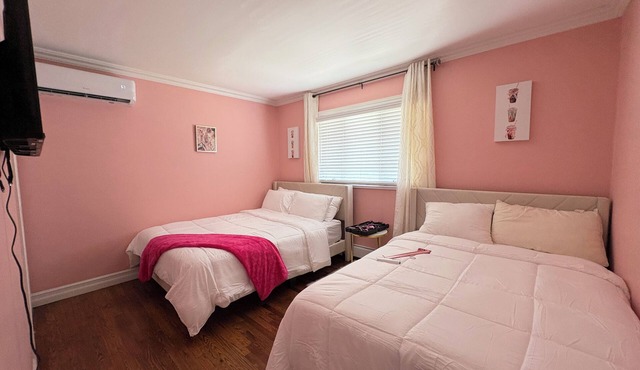 Peaceful Affordable Huge House Near Paintball + Beaches + Parks