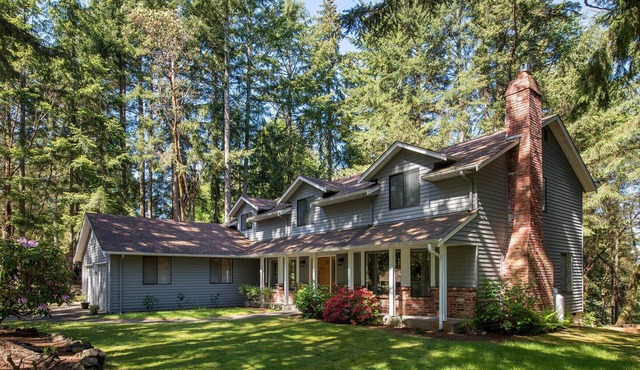 Peaceful and spacious Gig Harbor home, closest to Narrows Bridge