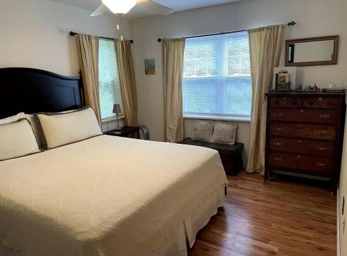 Peaceful Bed and Breakfast Accommodation for Two near Whitewater, Wisconsin