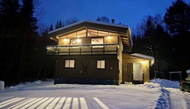 Peaceful chalet near Bromley, Magic, Okemo, Mount Snow, and Stratton