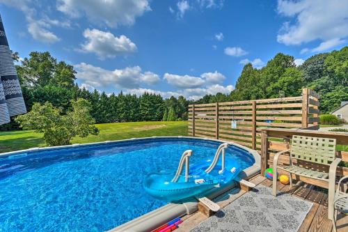 Peaceful Country Retreat w/Easy Highway Access!