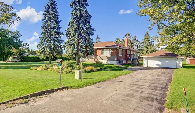 Peaceful & Cozy 3 Bedroom House In Newcastle, ON