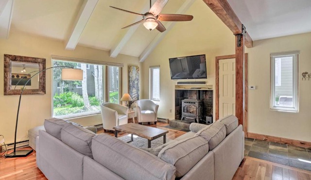 Peaceful Edwards Condo w/Mountain Views!