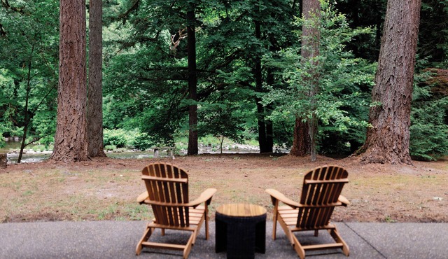 Peaceful Forest Riverfront Escape near PDX w/Hot Tub, Kayaks, & River Access