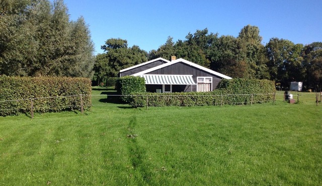 Peaceful Holiday Home near Centre in Burgh Haamstede