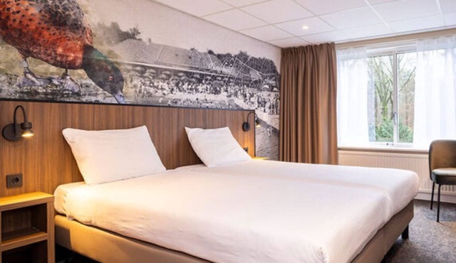 Peaceful Hotel Accommodation by Forest, Castle & Arnhem Attractions