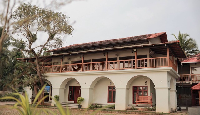 Peaceful Lakeside Retreat – Private 2 Bedroom Pool Villa