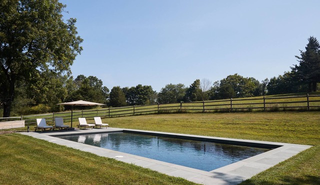 Peaceful Light-Filled Guesthouse salt pool/sauna - 1 Hour From NYC