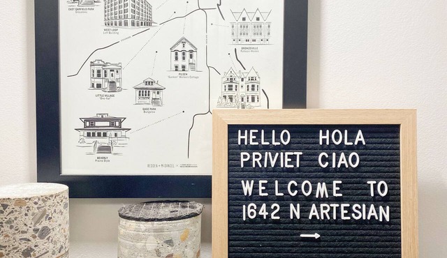 Peaceful Living-2Bdrm/2Bath w/Private Parking, WiFi-Work Station-Wicker Park!