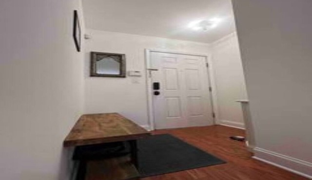 Peaceful Luxury Condo minutes from LaGuardia Airport