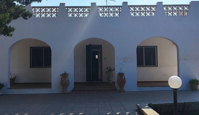 Peaceful Nature Salento Villa w/Beach at 5 mins & Private Jacuzzi
