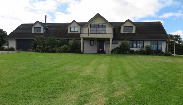 Peaceful, beautiful setting for this spacious, convenient and modern Lodge