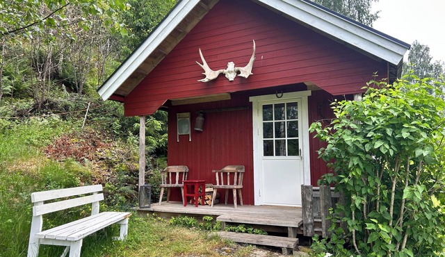 Peaceful, Off-Grid Cabin by the River- No Power, No Water- Just Tranquility