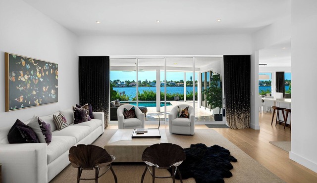 Peaceful Open Bay luxury In Royal Harbor