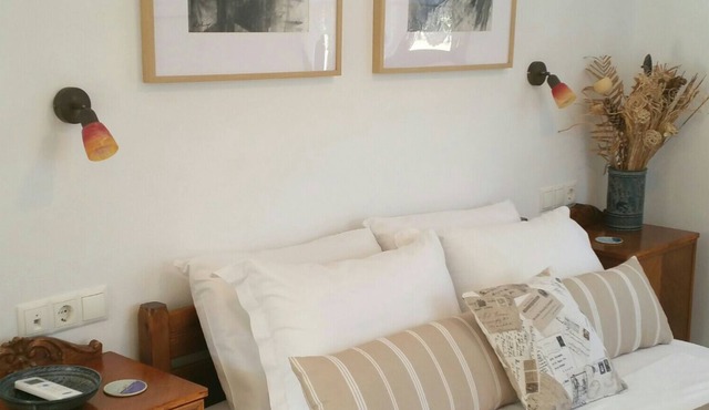 Peaceful, panoramic seaview retreat, 5min from beach, eastern Naxos