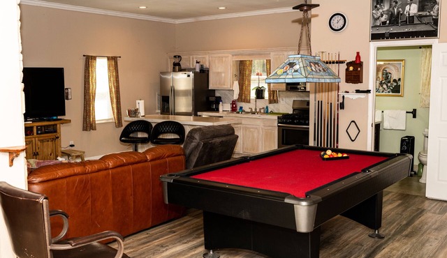 Peaceful Paradise 3BR Cottage Getaway